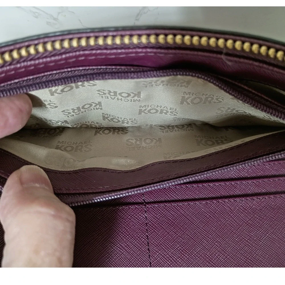 MICHAEL KORS Hamilton Plum Leather Traveler Large Zip Around Wallet - EUC
